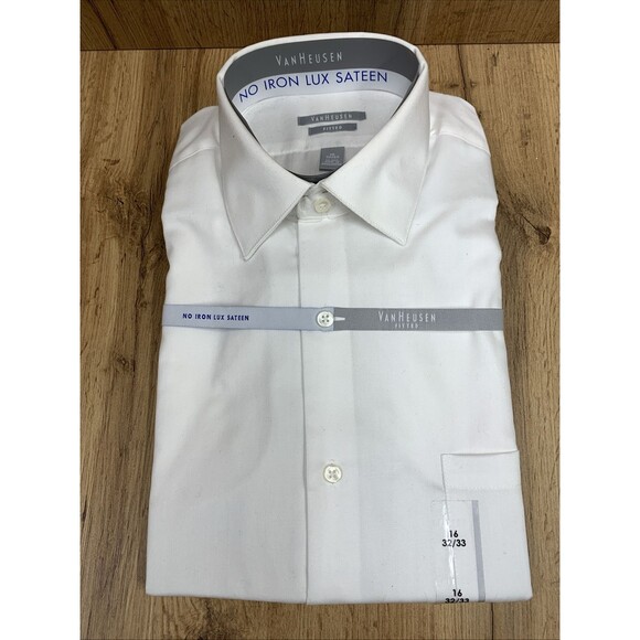VAN HEUSEN Mens Button Up Shirt No Iron Lux Sateen Fitted White  Size 16 32/33 - Picture 1 of 9